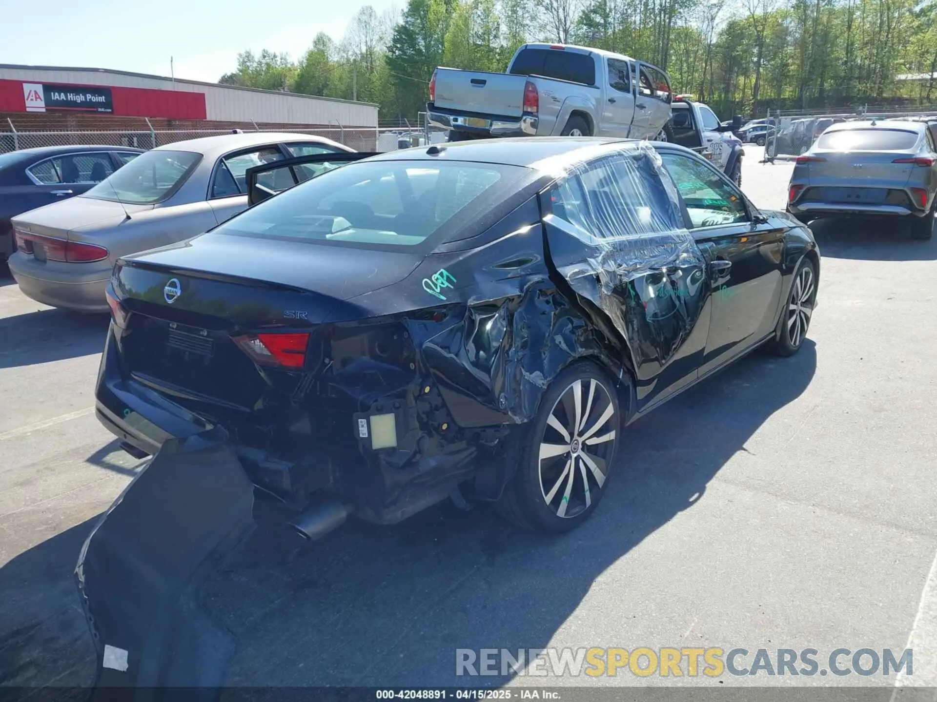 4 Photograph of a damaged car 1N4BL4CV1LC127637 NISSAN ALTIMA 2020