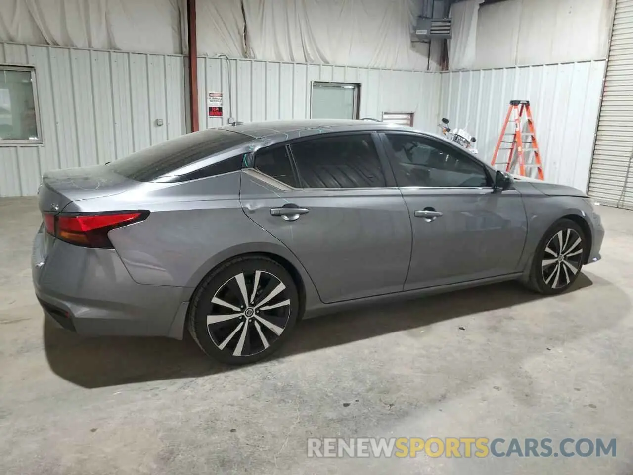 3 Photograph of a damaged car 1N4BL4CV1LC281569 NISSAN ALTIMA 2020