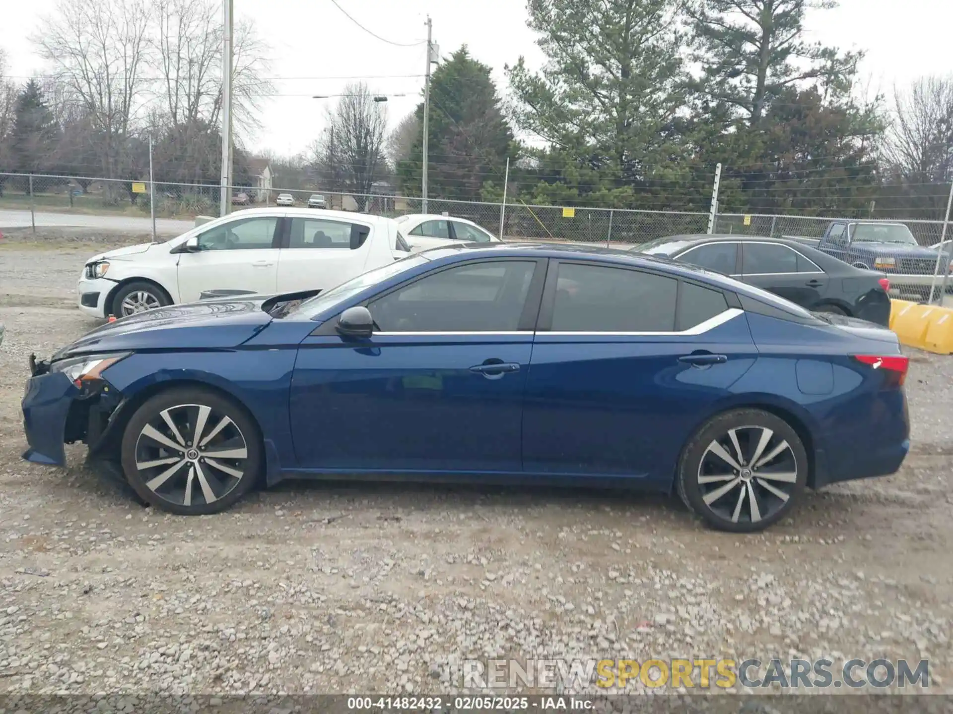 15 Photograph of a damaged car 1N4BL4CV1LC283483 NISSAN ALTIMA 2020