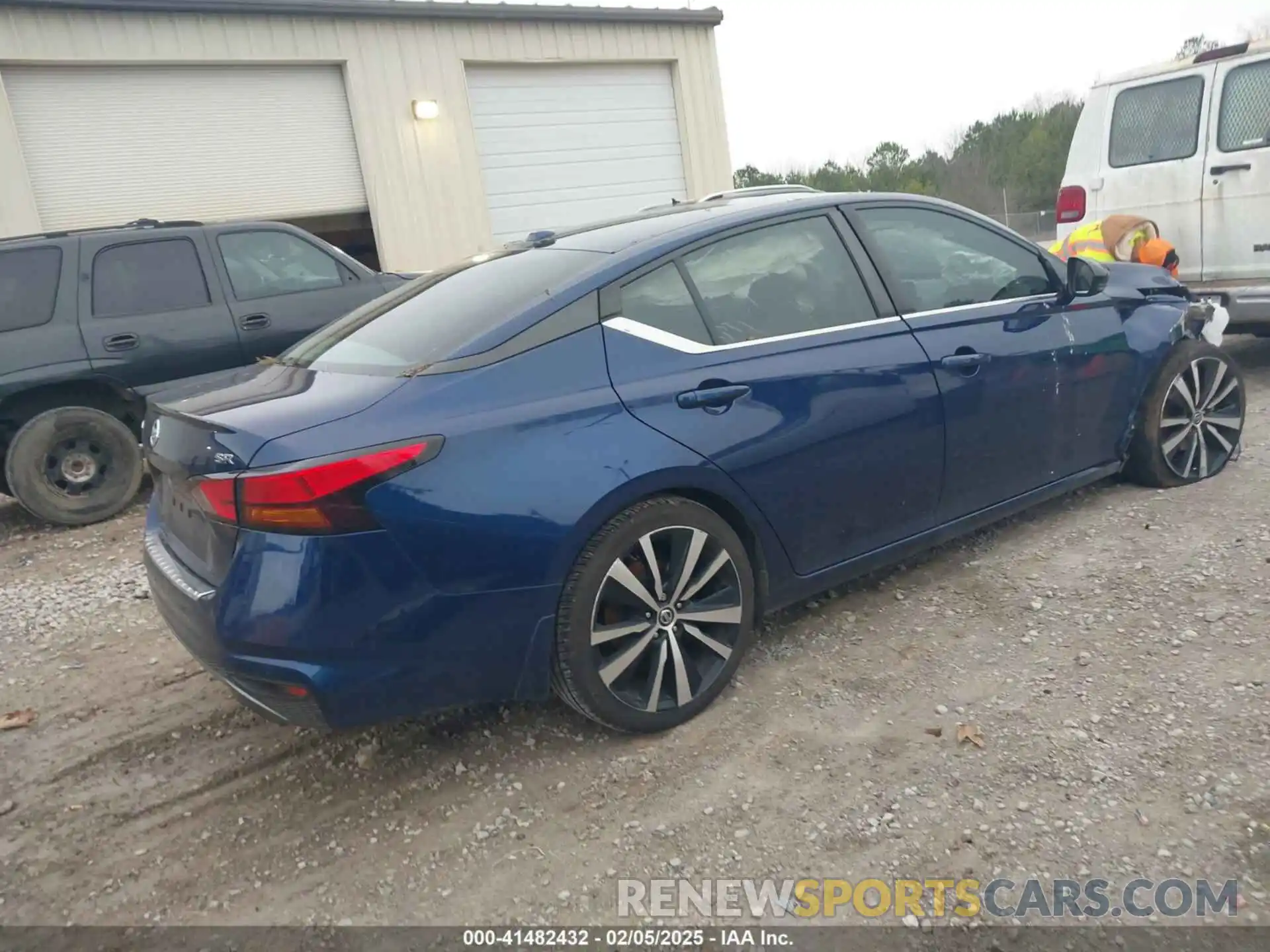 4 Photograph of a damaged car 1N4BL4CV1LC283483 NISSAN ALTIMA 2020