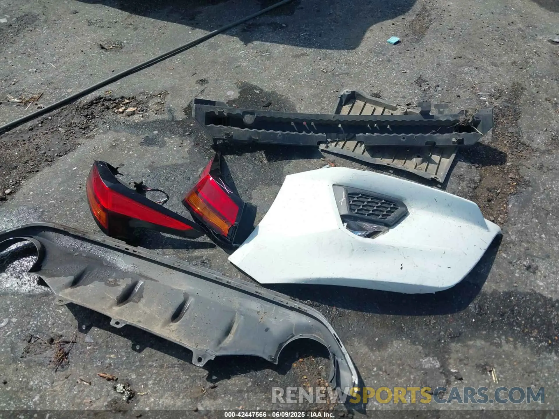 12 Photograph of a damaged car 1N4BL4CV1LN308032 NISSAN ALTIMA 2020