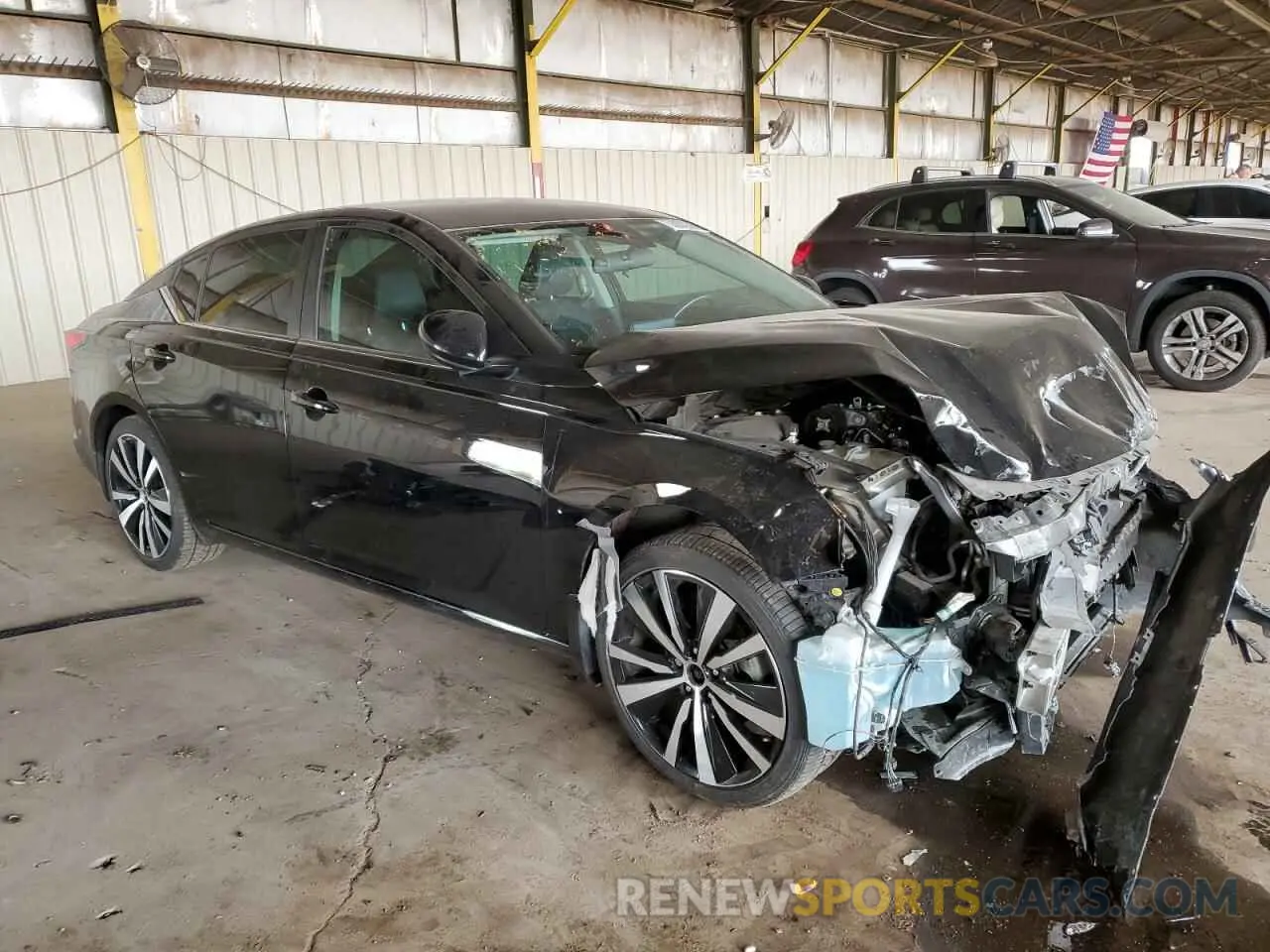 4 Photograph of a damaged car 1N4BL4CV2LC158783 NISSAN ALTIMA 2020