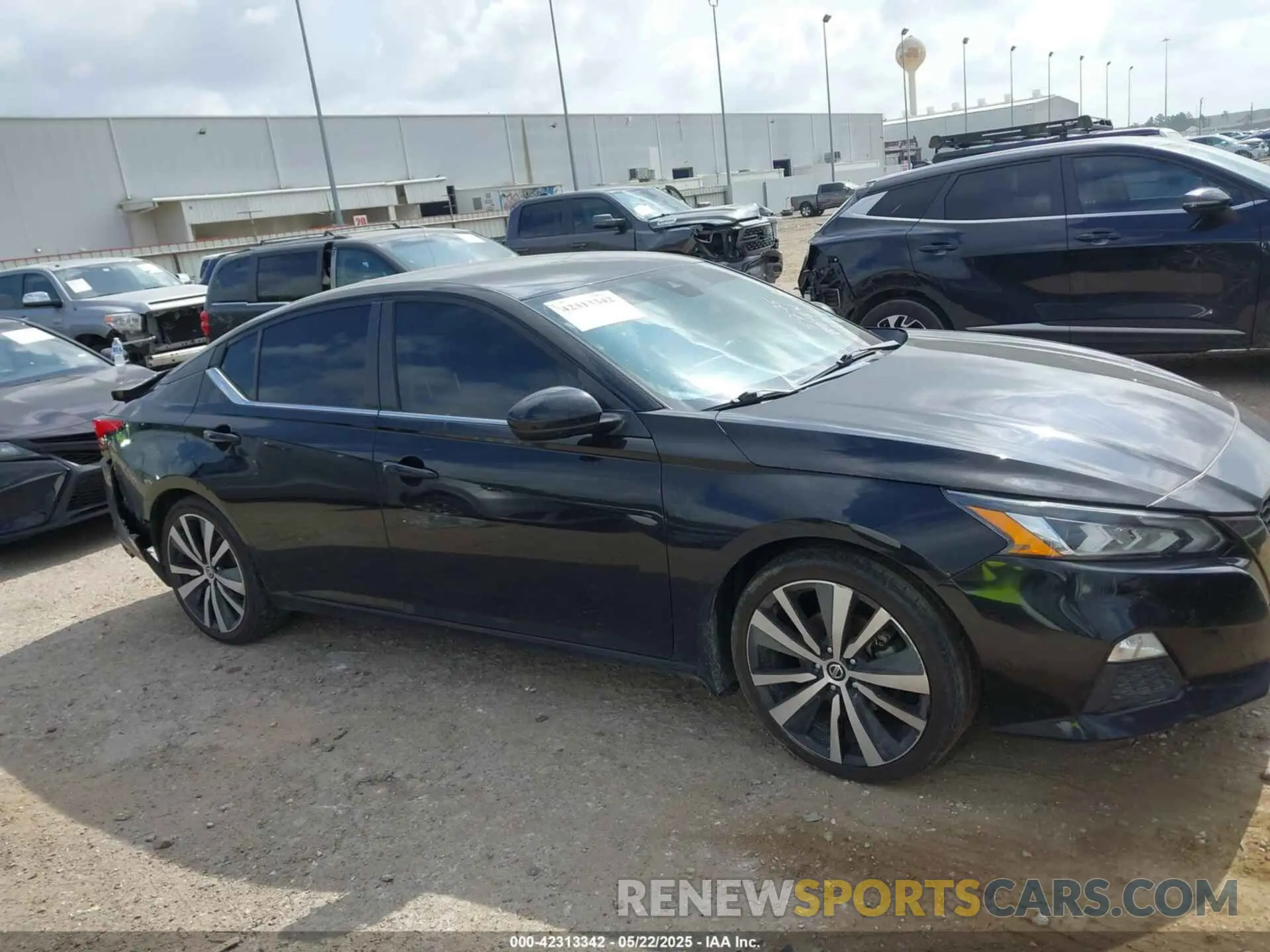 13 Photograph of a damaged car 1N4BL4CV2LC160954 NISSAN ALTIMA 2020