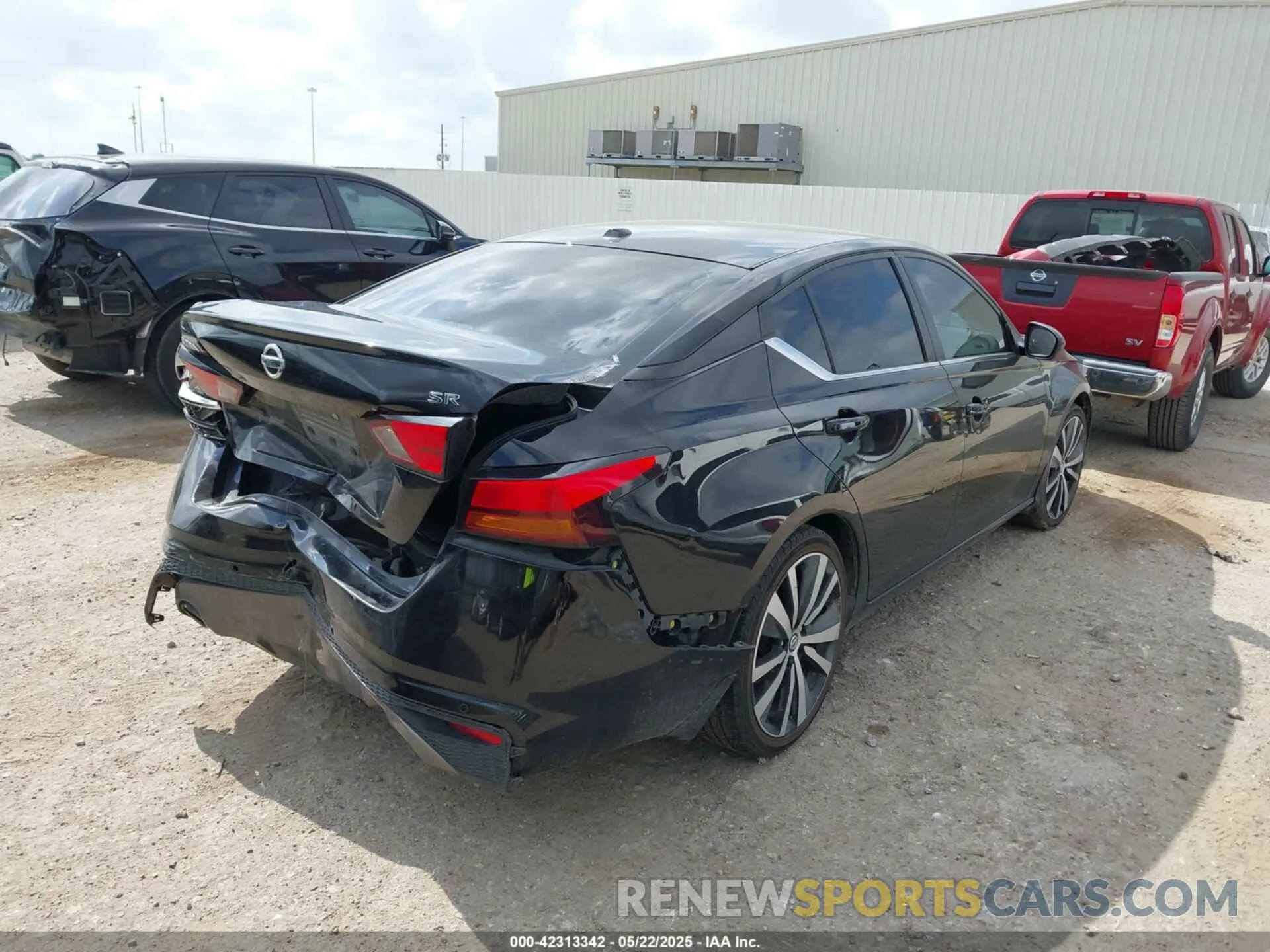 4 Photograph of a damaged car 1N4BL4CV2LC160954 NISSAN ALTIMA 2020