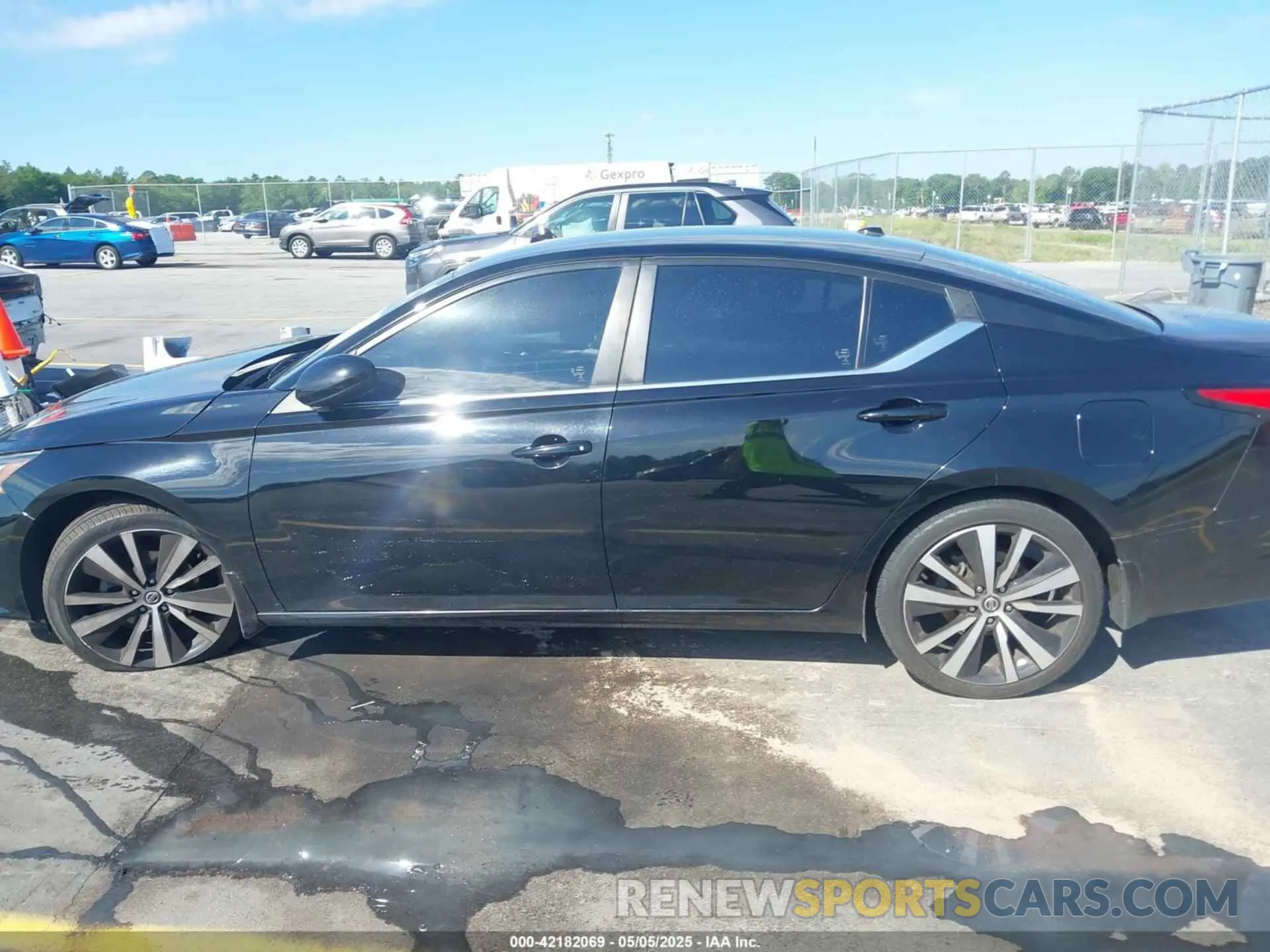 14 Photograph of a damaged car 1N4BL4CV2LC172411 NISSAN ALTIMA 2020