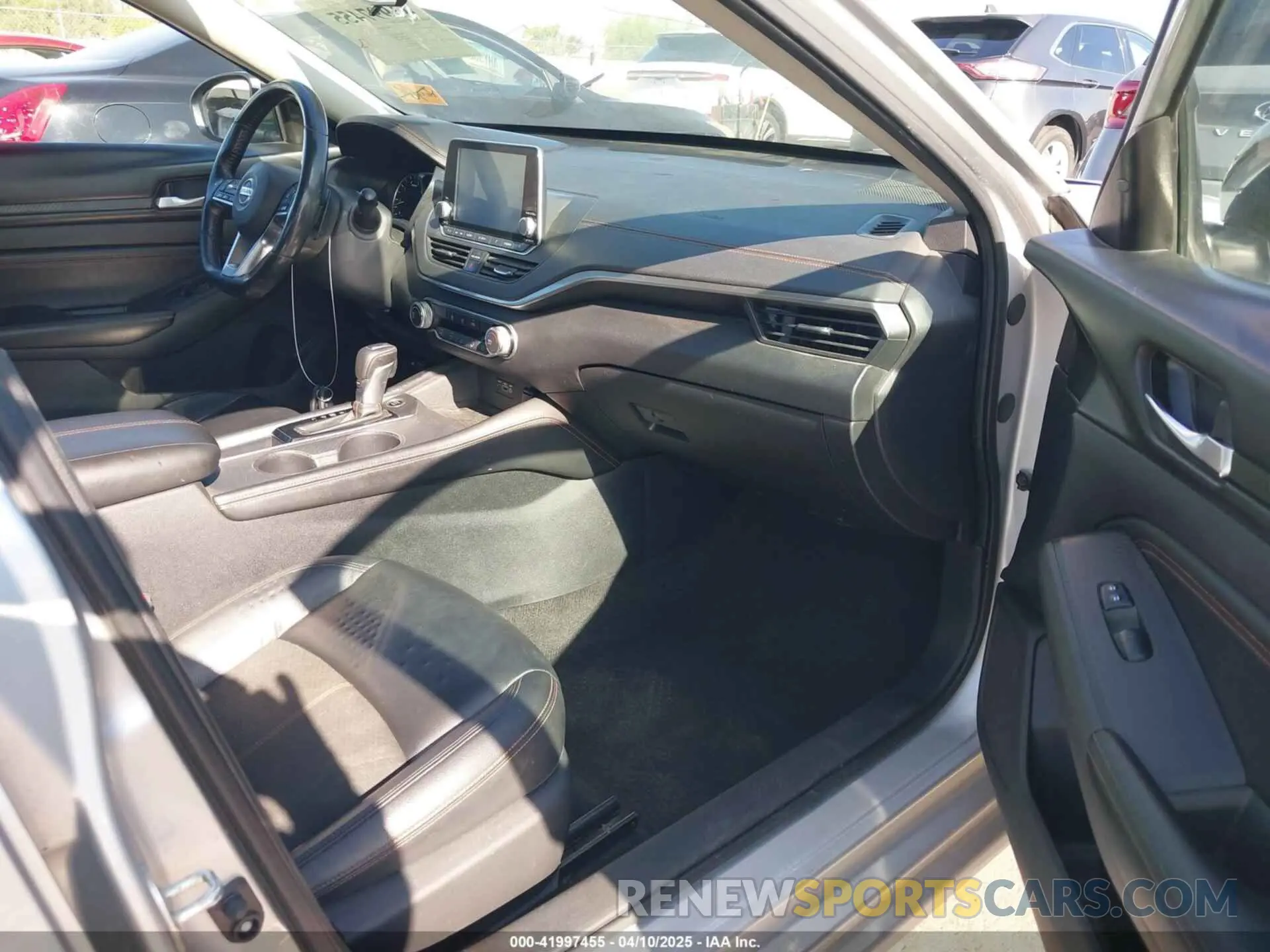 5 Photograph of a damaged car 1N4BL4CV2LC233031 NISSAN ALTIMA 2020