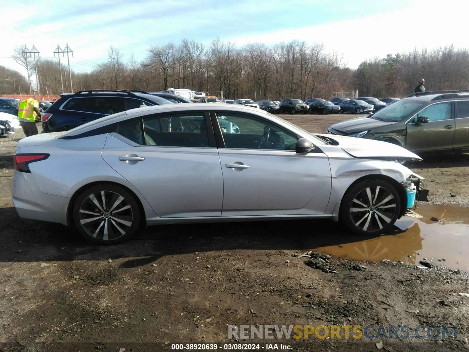 13 Photograph of a damaged car 1N4BL4CV3LC137120 NISSAN ALTIMA 2020