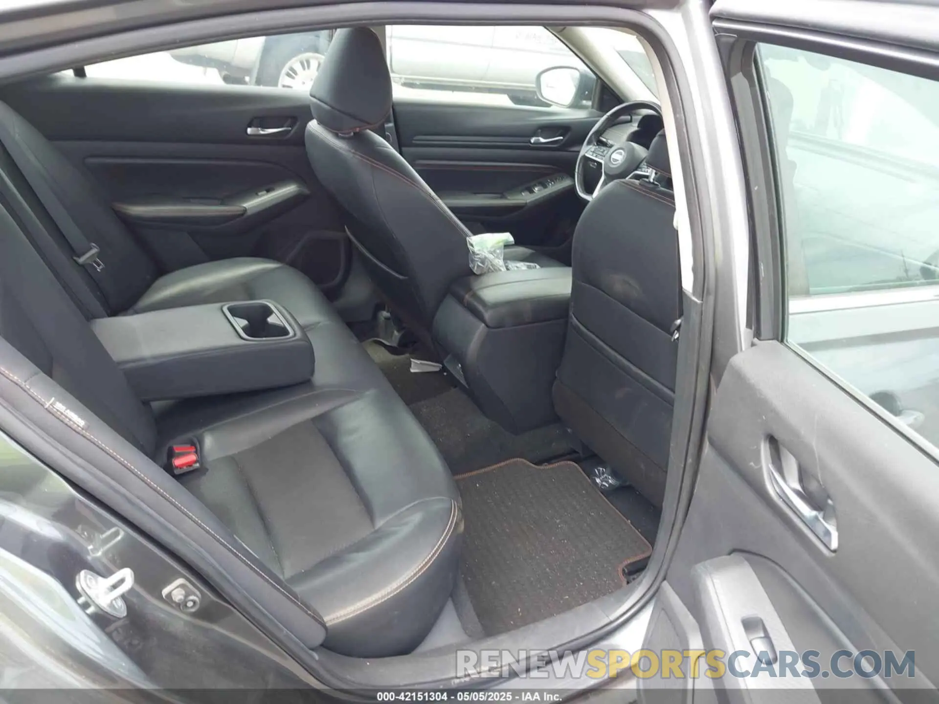 8 Photograph of a damaged car 1N4BL4CV3LC188438 NISSAN ALTIMA 2020