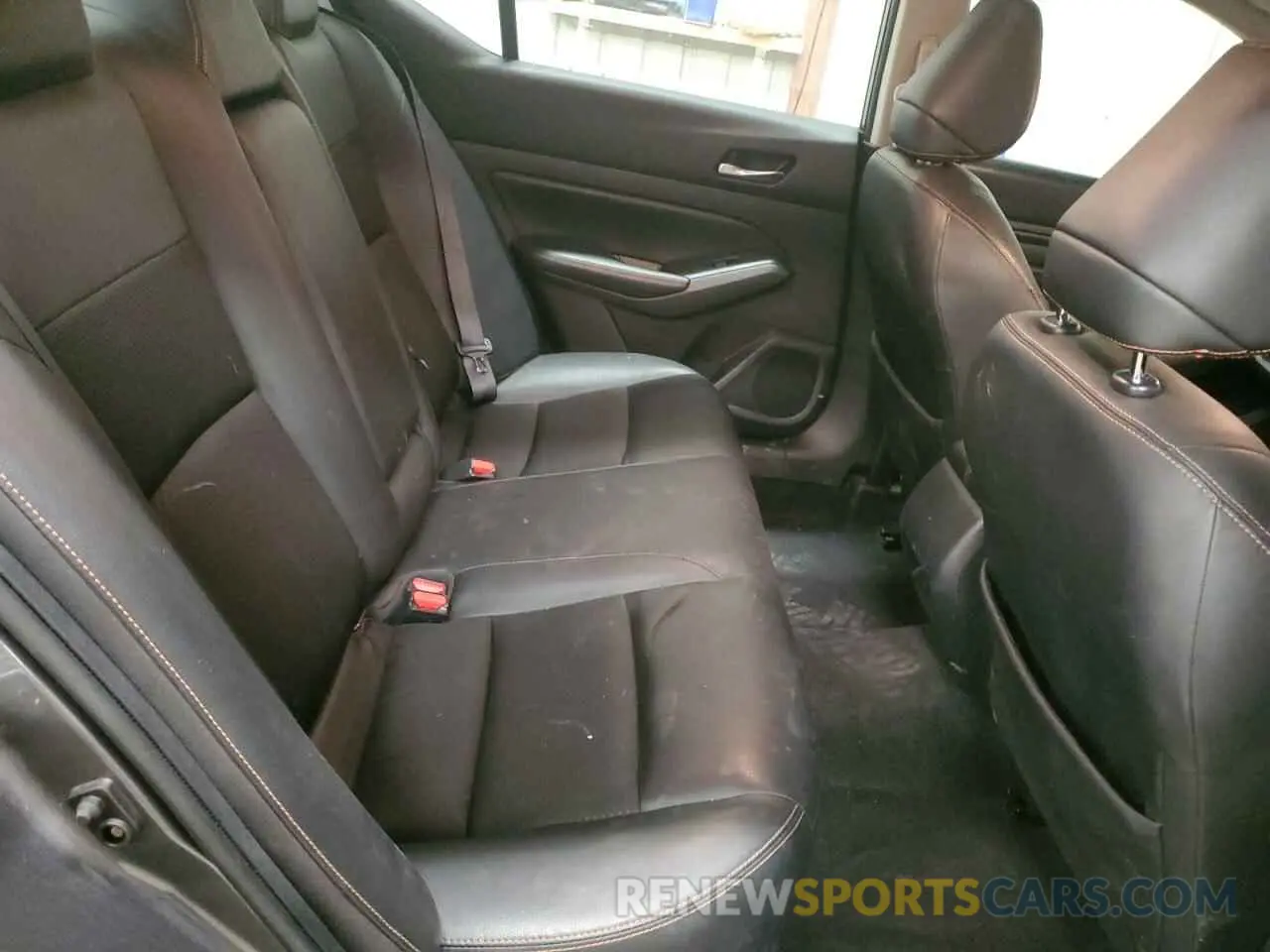 11 Photograph of a damaged car 1N4BL4CV3LC234091 NISSAN ALTIMA 2020