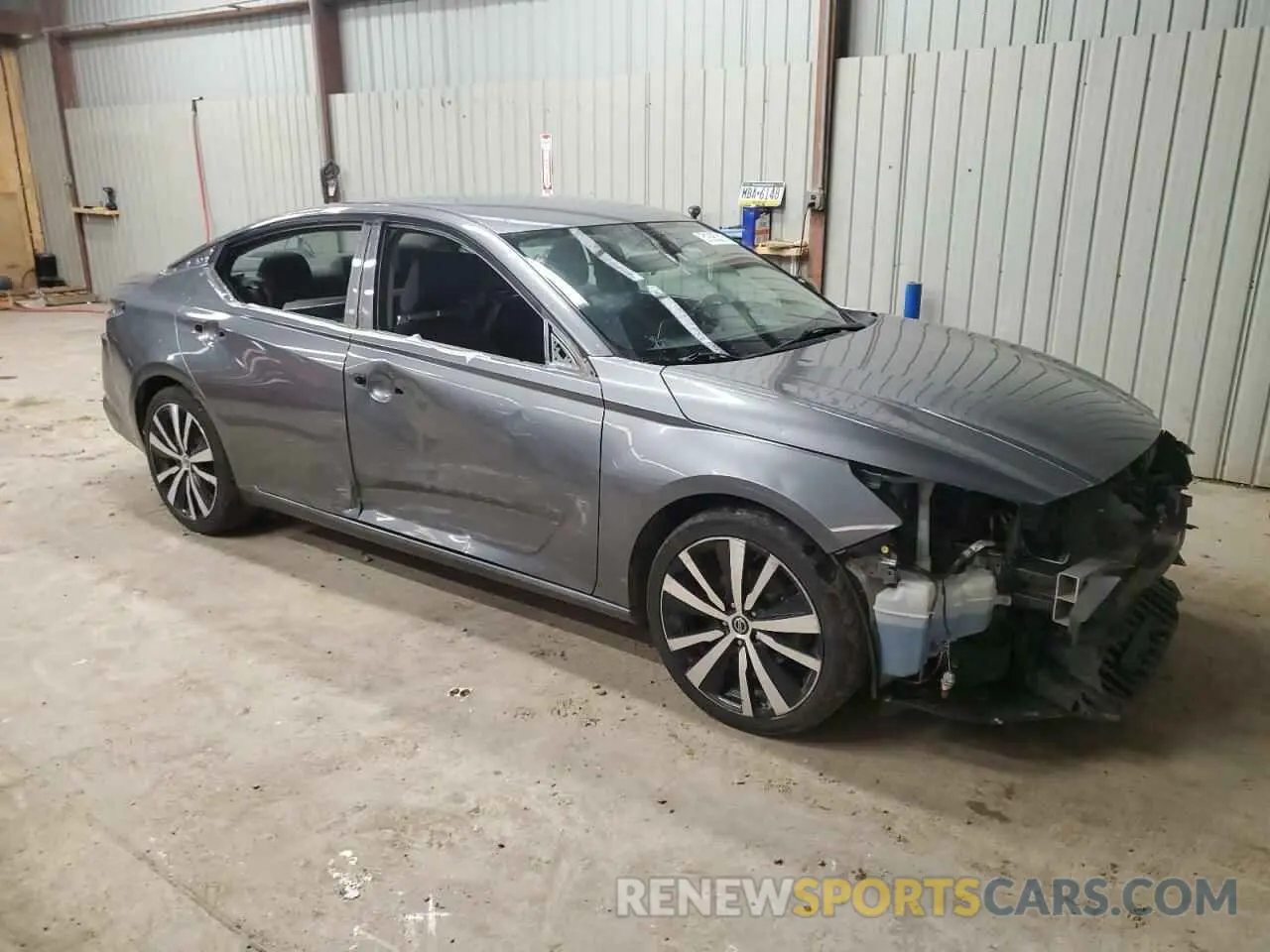 4 Photograph of a damaged car 1N4BL4CV3LC234091 NISSAN ALTIMA 2020