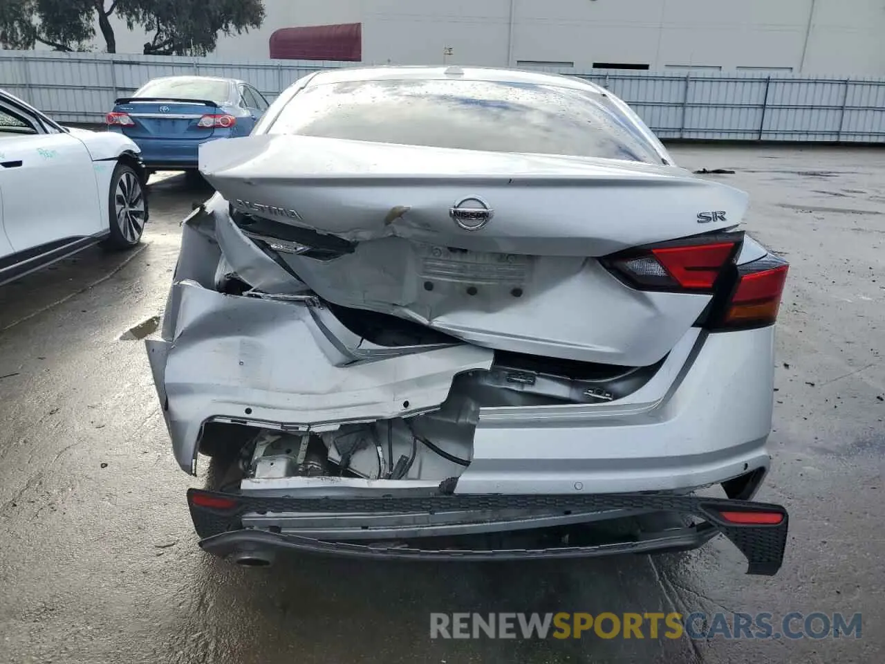 6 Photograph of a damaged car 1N4BL4CV3LC249495 NISSAN ALTIMA 2020