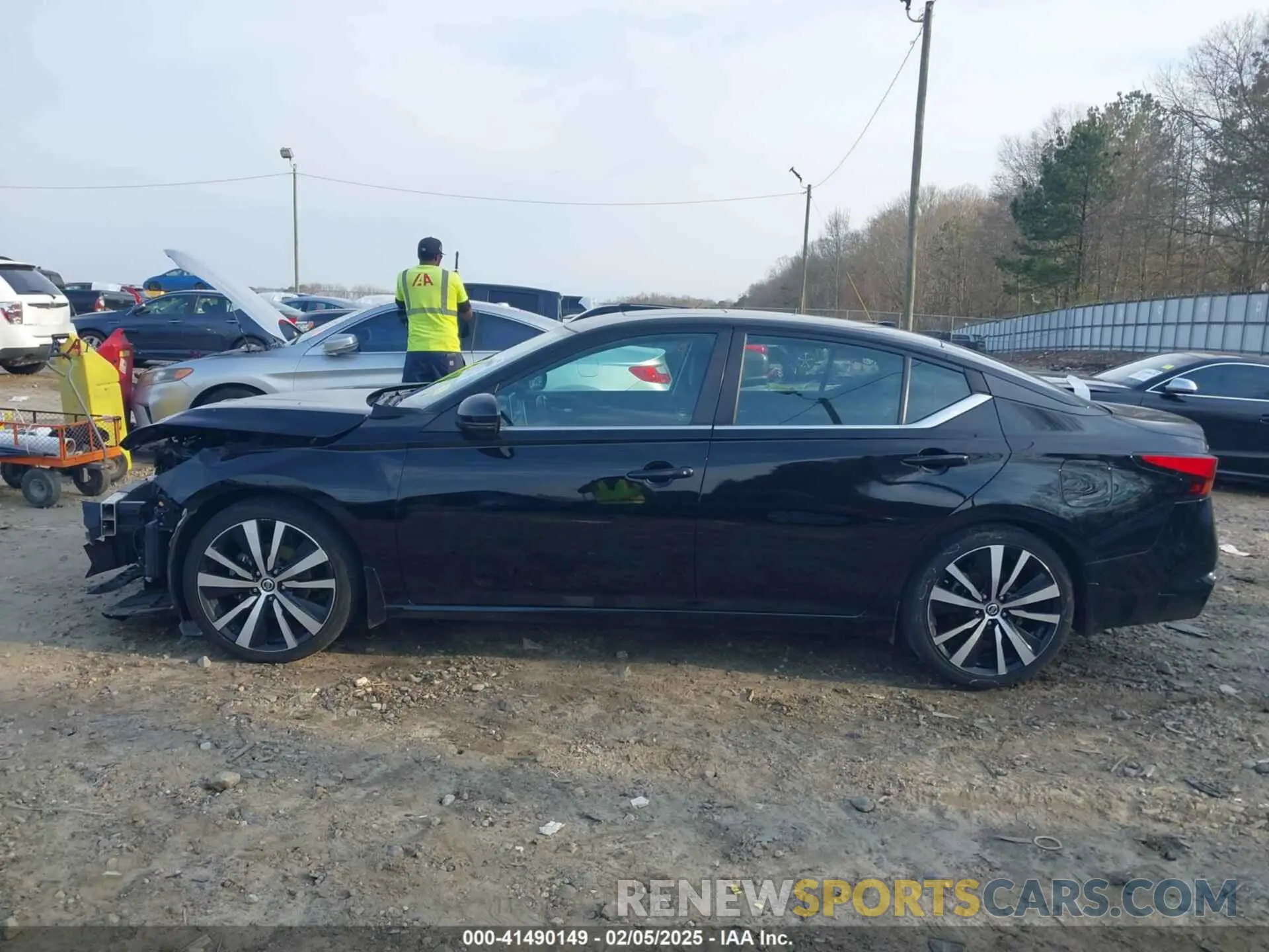 15 Photograph of a damaged car 1N4BL4CV3LC285557 NISSAN ALTIMA 2020