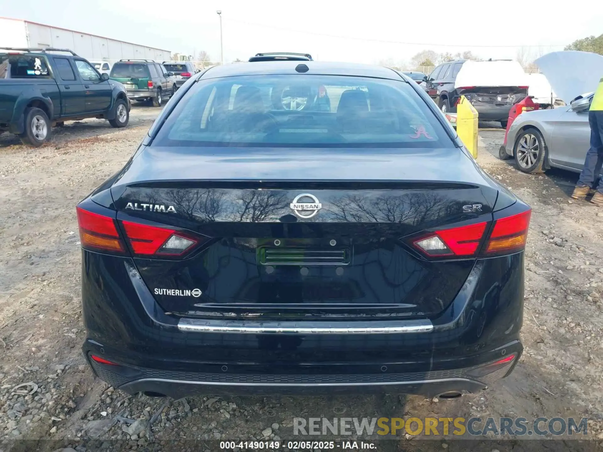 17 Photograph of a damaged car 1N4BL4CV3LC285557 NISSAN ALTIMA 2020