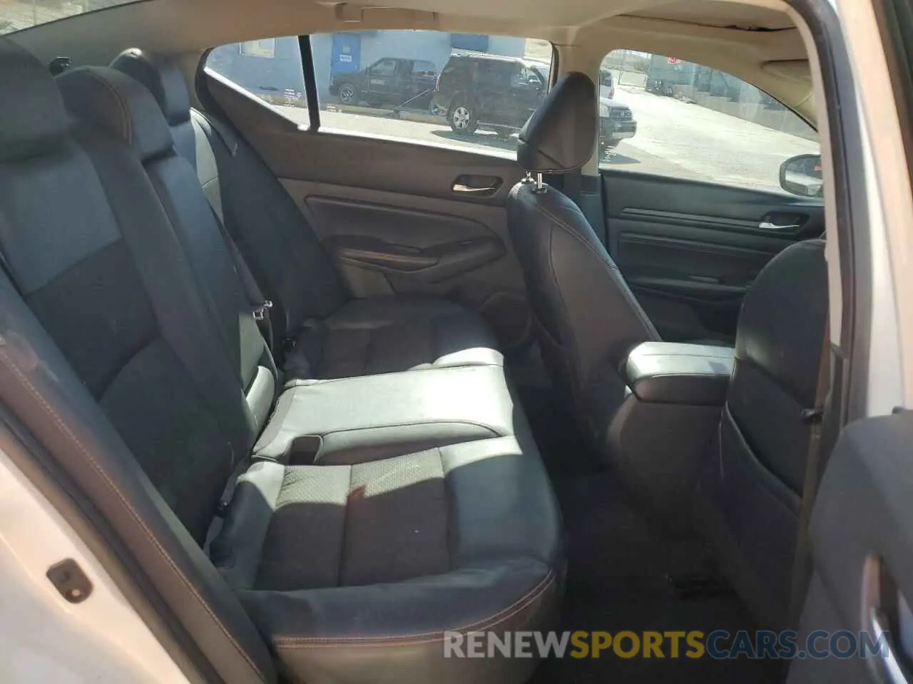 10 Photograph of a damaged car 1N4BL4CV3LN309232 NISSAN ALTIMA 2020