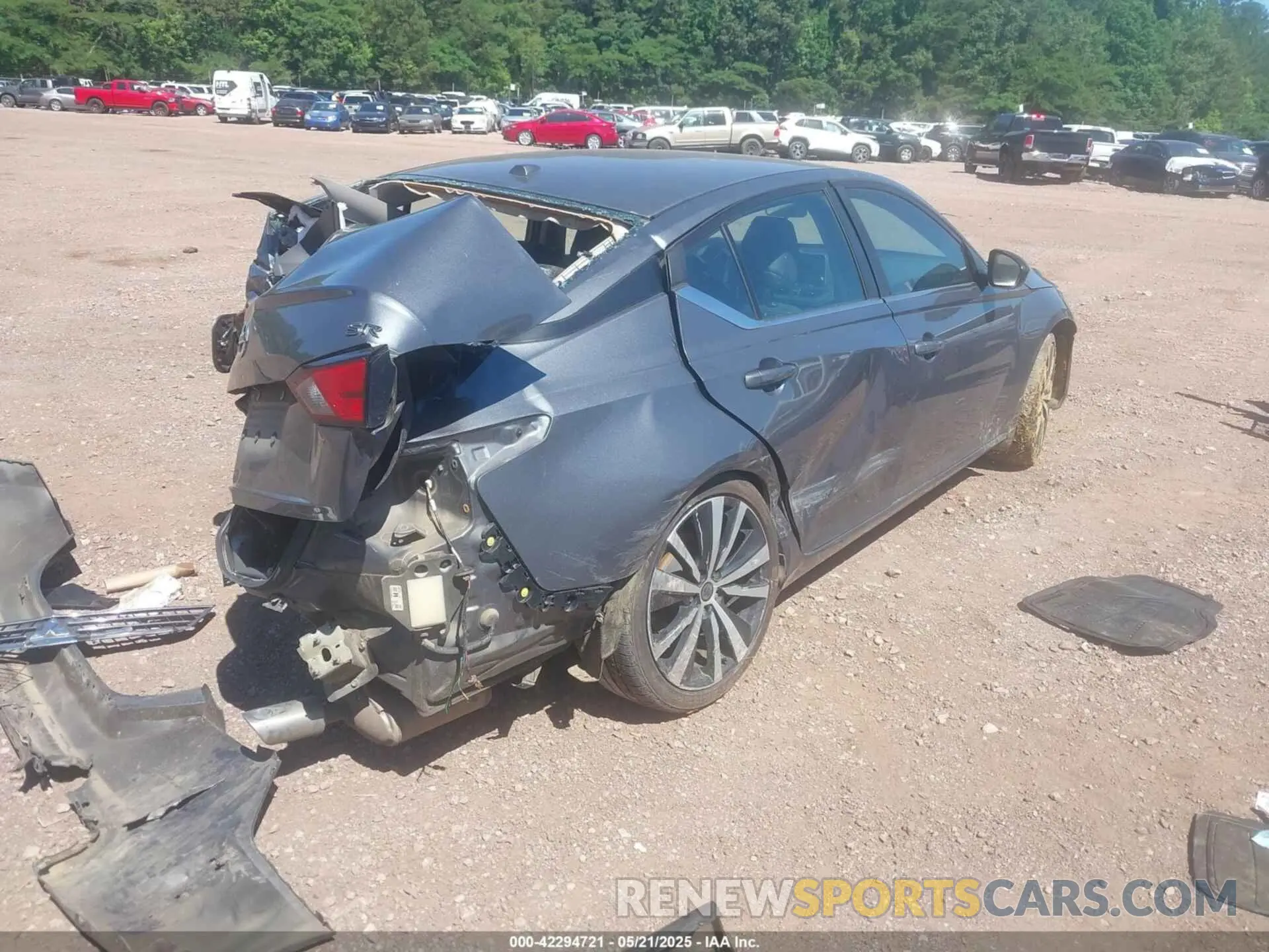 4 Photograph of a damaged car 1N4BL4CV4LC120911 NISSAN ALTIMA 2020