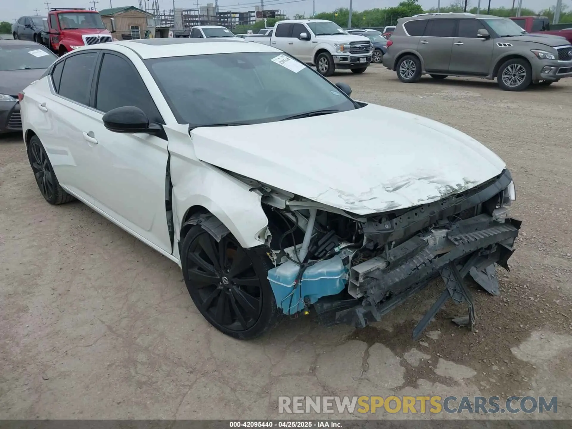 1 Photograph of a damaged car 1N4BL4CV4LC125218 NISSAN ALTIMA 2020