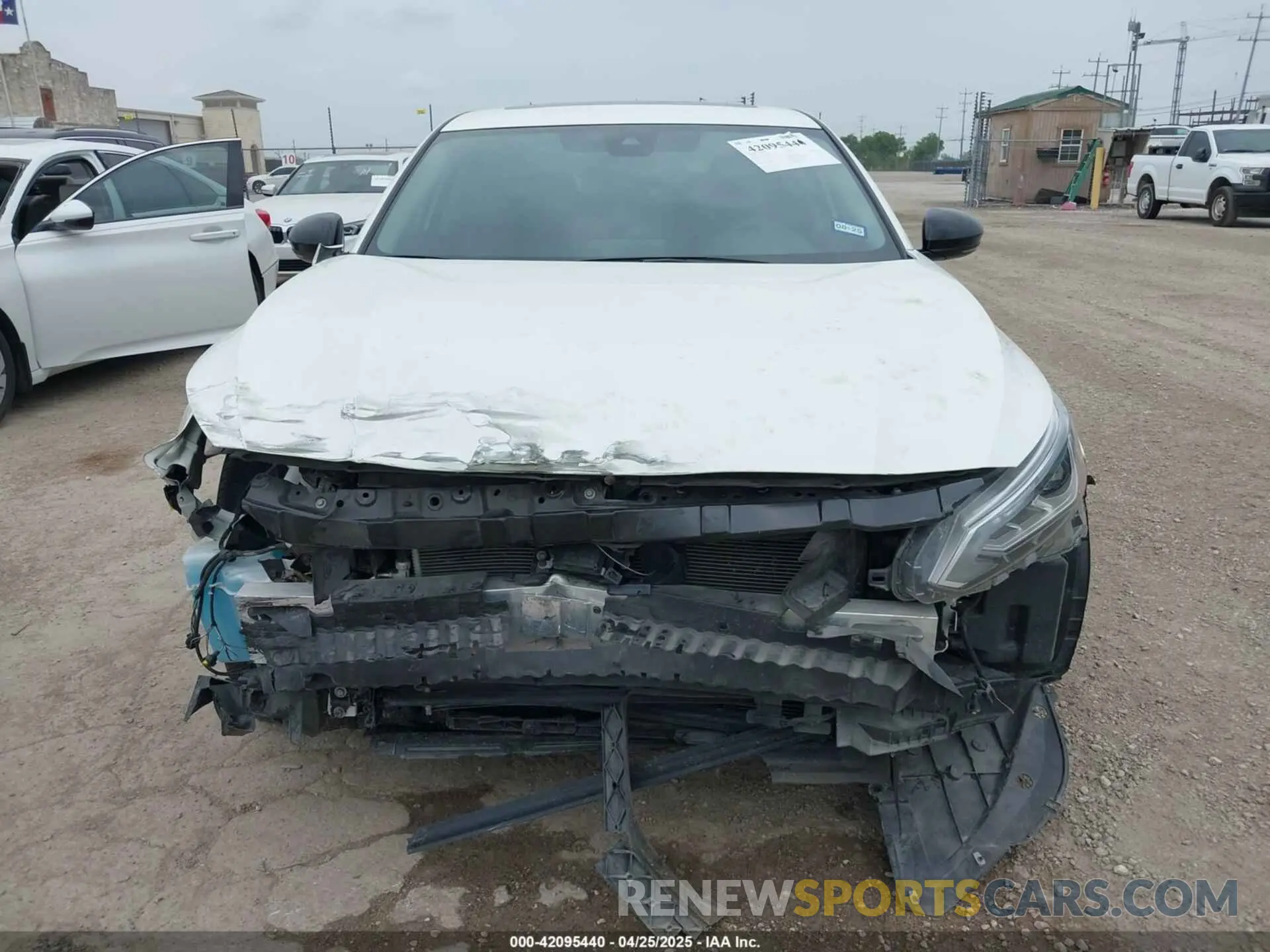 13 Photograph of a damaged car 1N4BL4CV4LC125218 NISSAN ALTIMA 2020