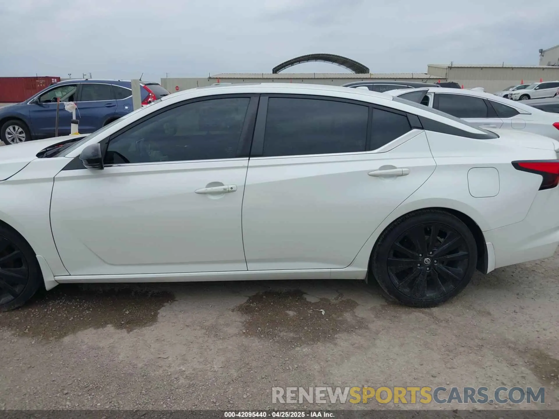 15 Photograph of a damaged car 1N4BL4CV4LC125218 NISSAN ALTIMA 2020