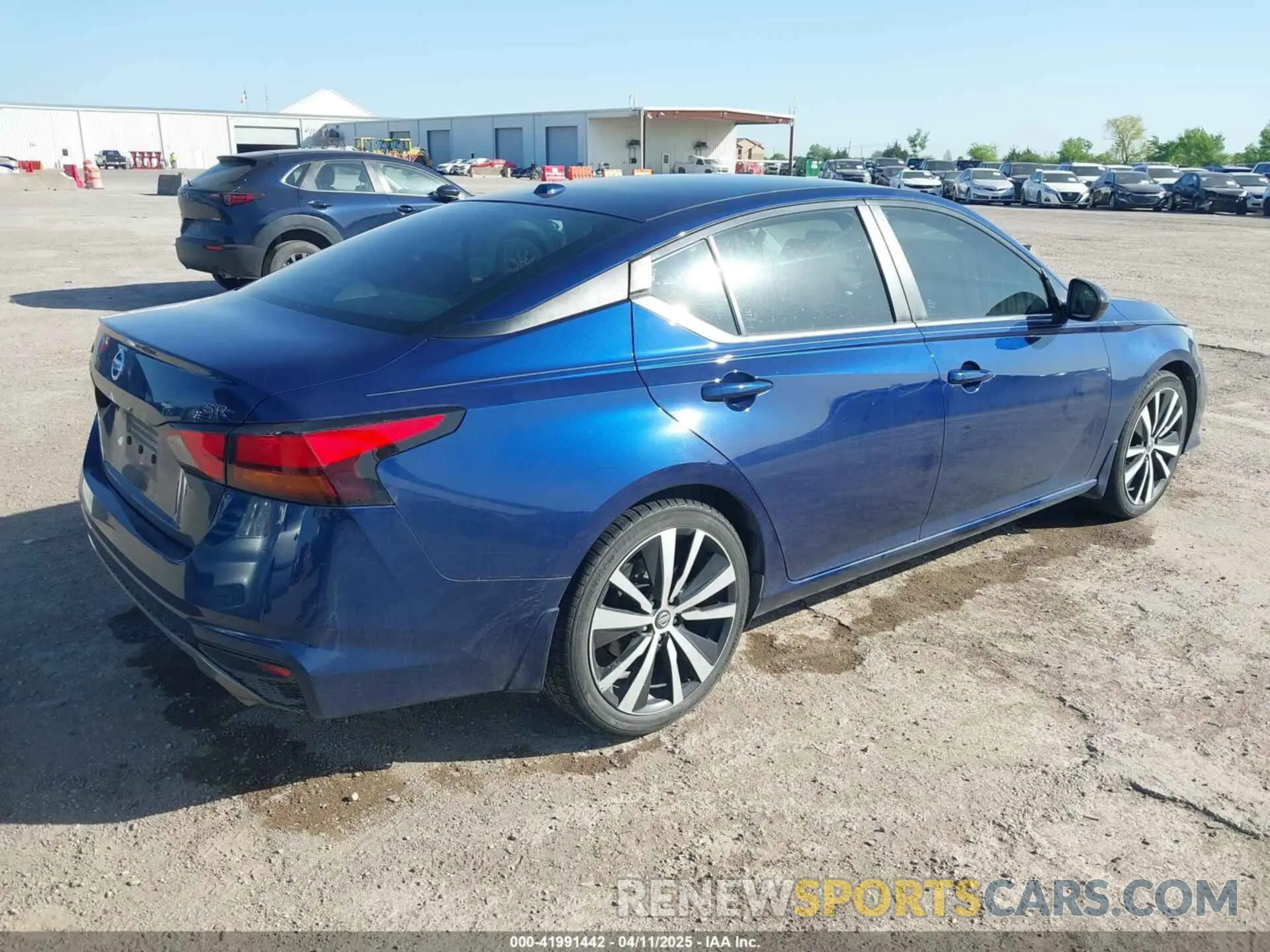 4 Photograph of a damaged car 1N4BL4CV4LC155528 NISSAN ALTIMA 2020