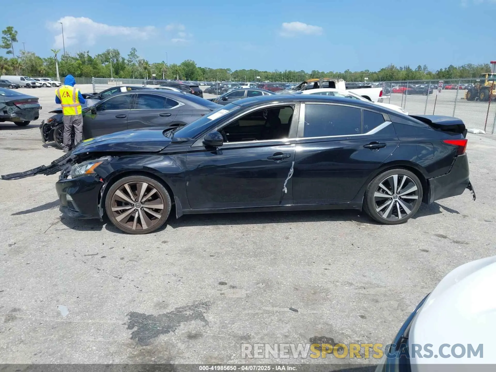 15 Photograph of a damaged car 1N4BL4CV4LC180798 NISSAN ALTIMA 2020