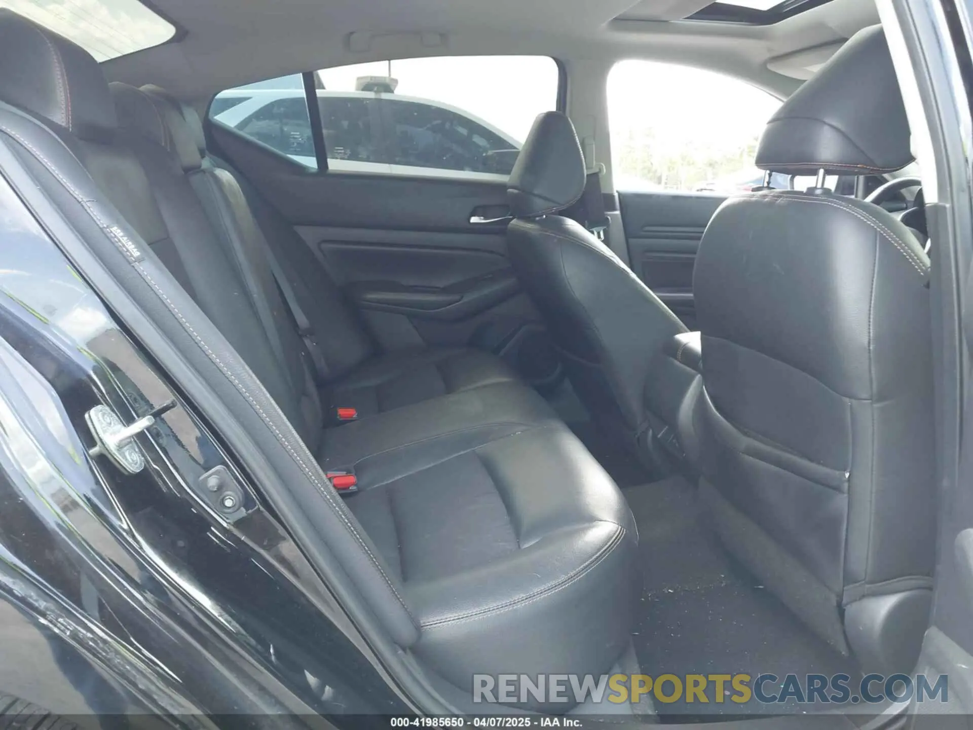 8 Photograph of a damaged car 1N4BL4CV4LC180798 NISSAN ALTIMA 2020