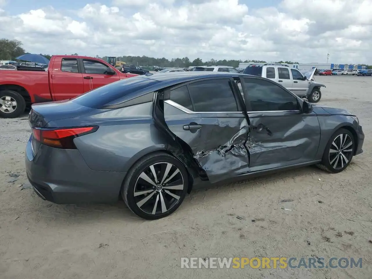 3 Photograph of a damaged car 1N4BL4CV4LN317209 NISSAN ALTIMA 2020