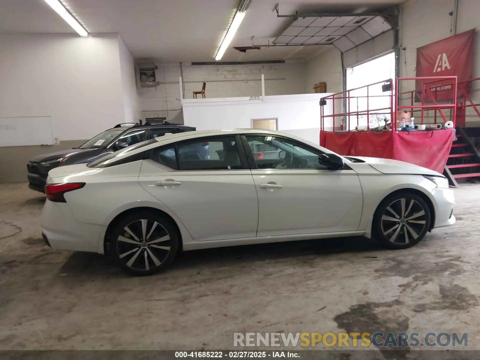 14 Photograph of a damaged car 1N4BL4CV5LC101798 NISSAN ALTIMA 2020