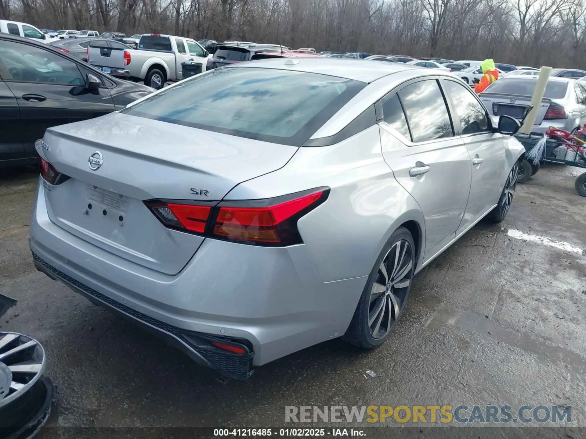 4 Photograph of a damaged car 1N4BL4CV5LC135174 NISSAN ALTIMA 2020