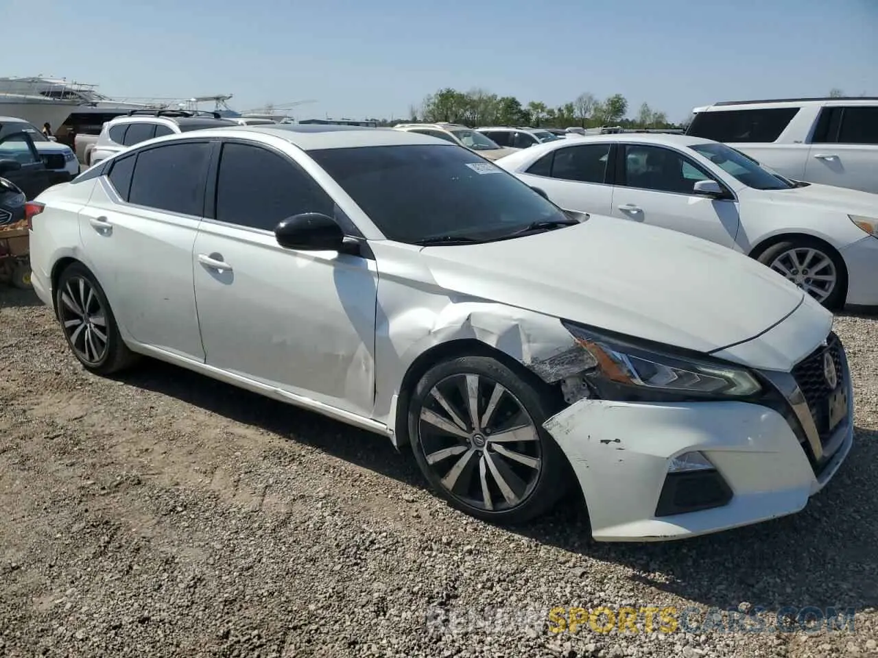 4 Photograph of a damaged car 1N4BL4CV5LC137149 NISSAN ALTIMA 2020