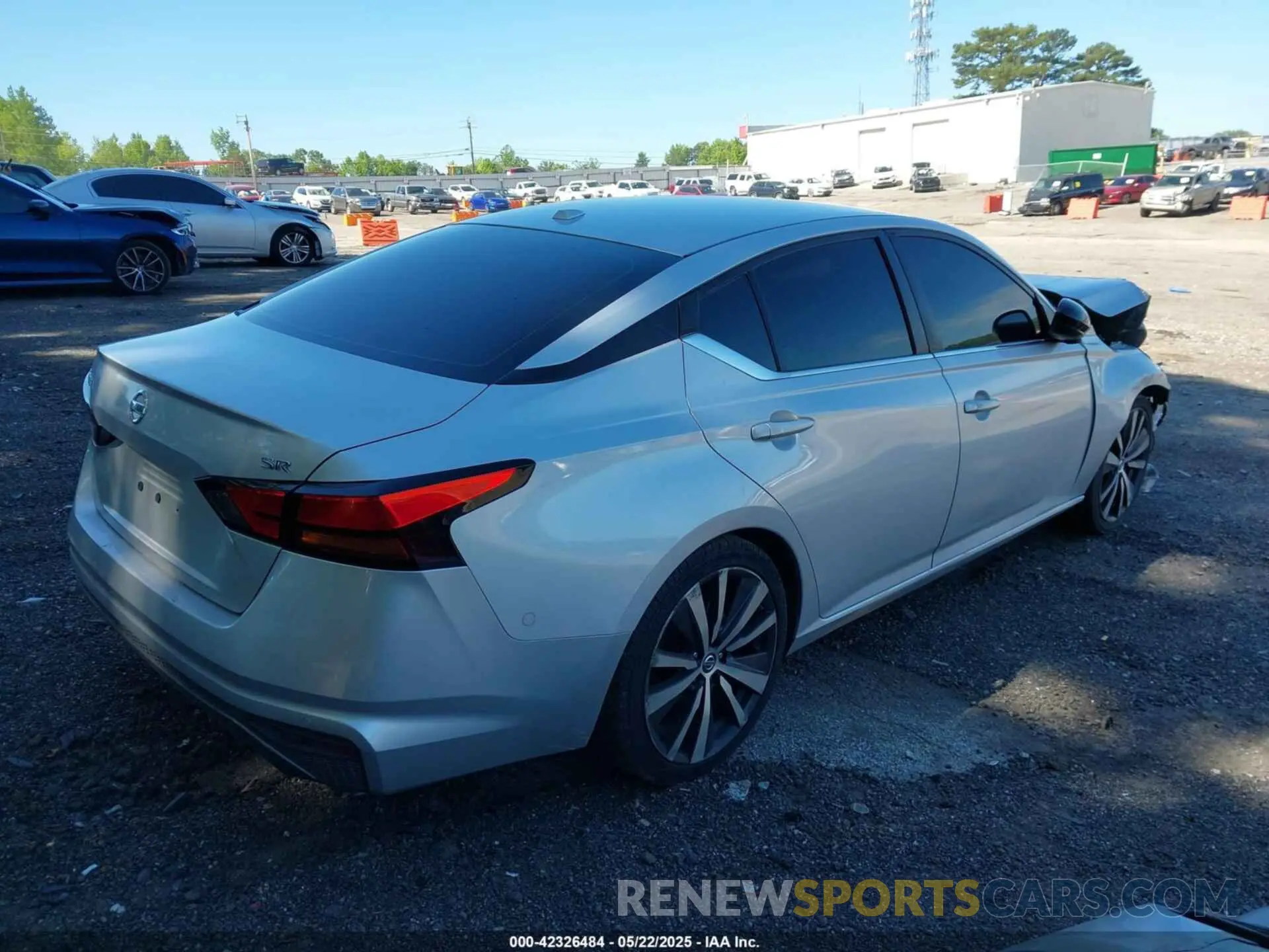 4 Photograph of a damaged car 1N4BL4CV5LC149527 NISSAN ALTIMA 2020