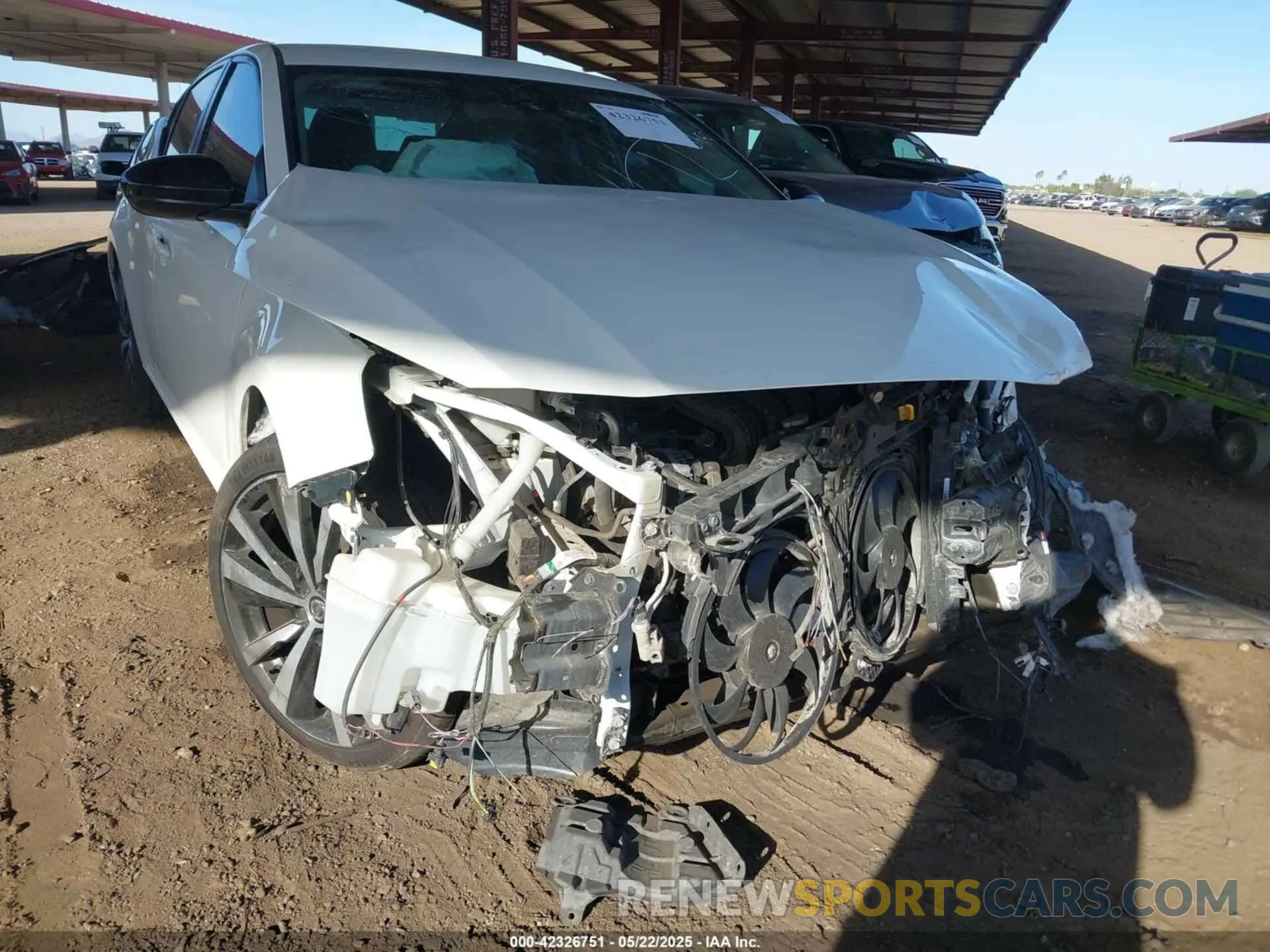 6 Photograph of a damaged car 1N4BL4CV5LC202100 NISSAN ALTIMA 2020