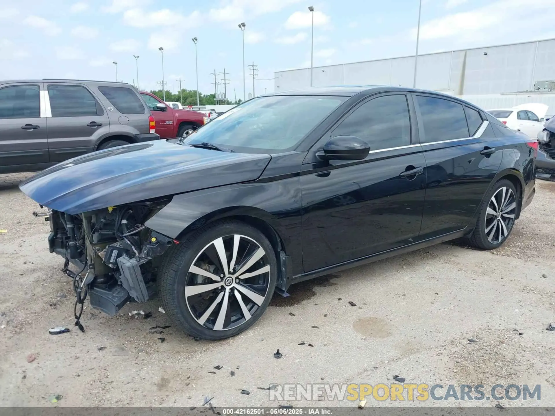 2 Photograph of a damaged car 1N4BL4CV5LN312343 NISSAN ALTIMA 2020