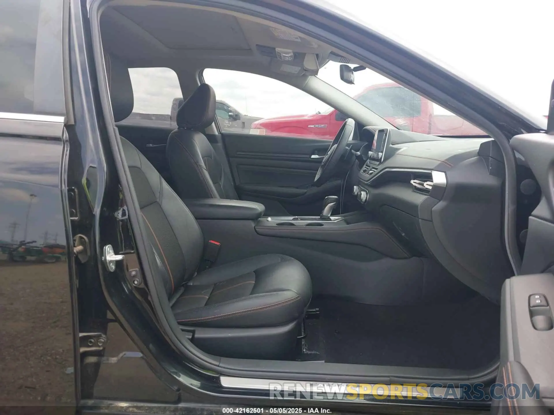 5 Photograph of a damaged car 1N4BL4CV5LN312343 NISSAN ALTIMA 2020
