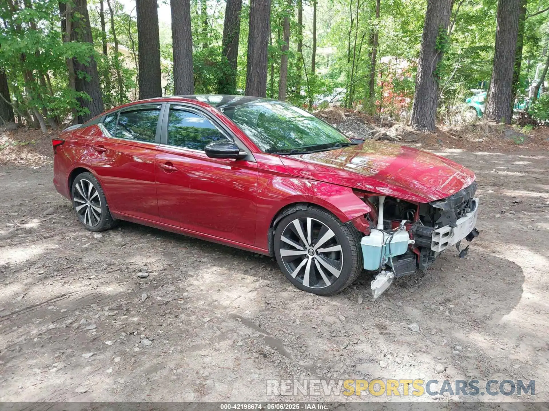 1 Photograph of a damaged car 1N4BL4CV6LC136513 NISSAN ALTIMA 2020