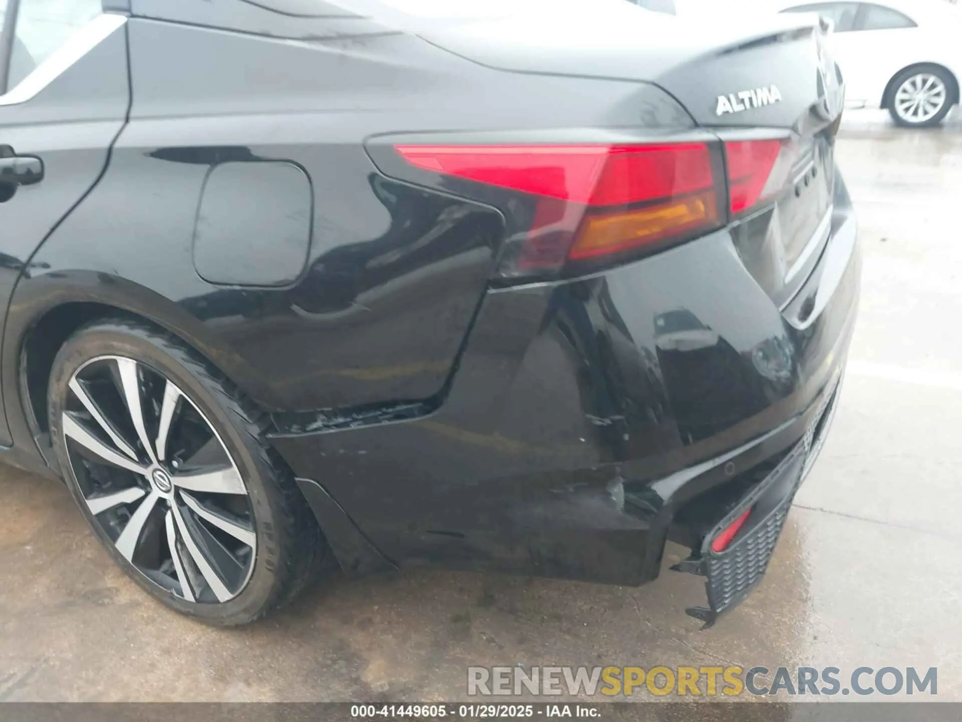 17 Photograph of a damaged car 1N4BL4CV6LC139878 NISSAN ALTIMA 2020