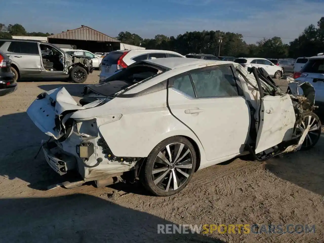 3 Photograph of a damaged car 1N4BL4CV6LC142733 NISSAN ALTIMA 2020