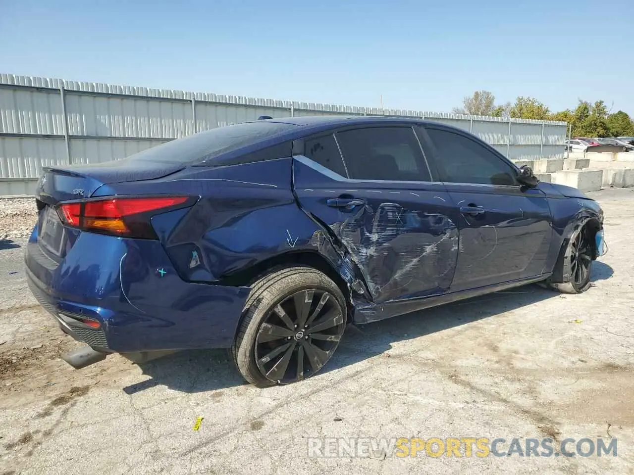 3 Photograph of a damaged car 1N4BL4CV6LC175070 NISSAN ALTIMA 2020