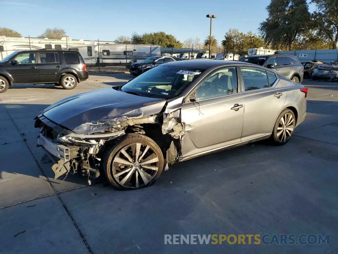 1 Photograph of a damaged car 1N4BL4CV6LC215535 NISSAN ALTIMA 2020