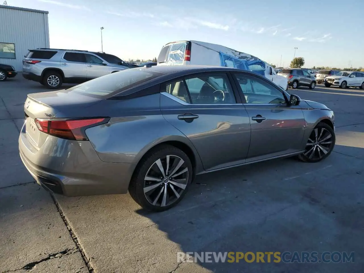 3 Photograph of a damaged car 1N4BL4CV6LC215535 NISSAN ALTIMA 2020