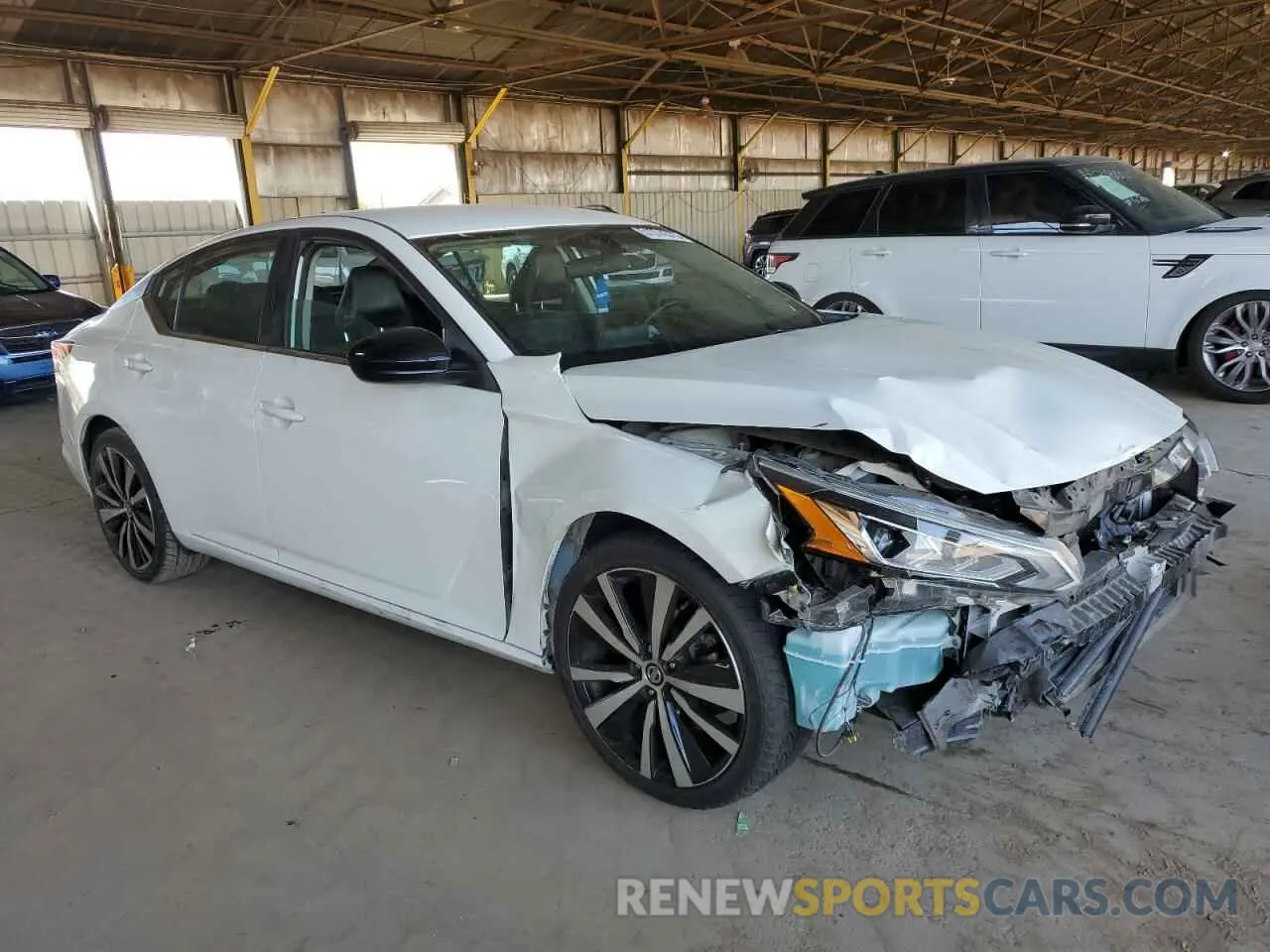 4 Photograph of a damaged car 1N4BL4CV6LC243576 NISSAN ALTIMA 2020