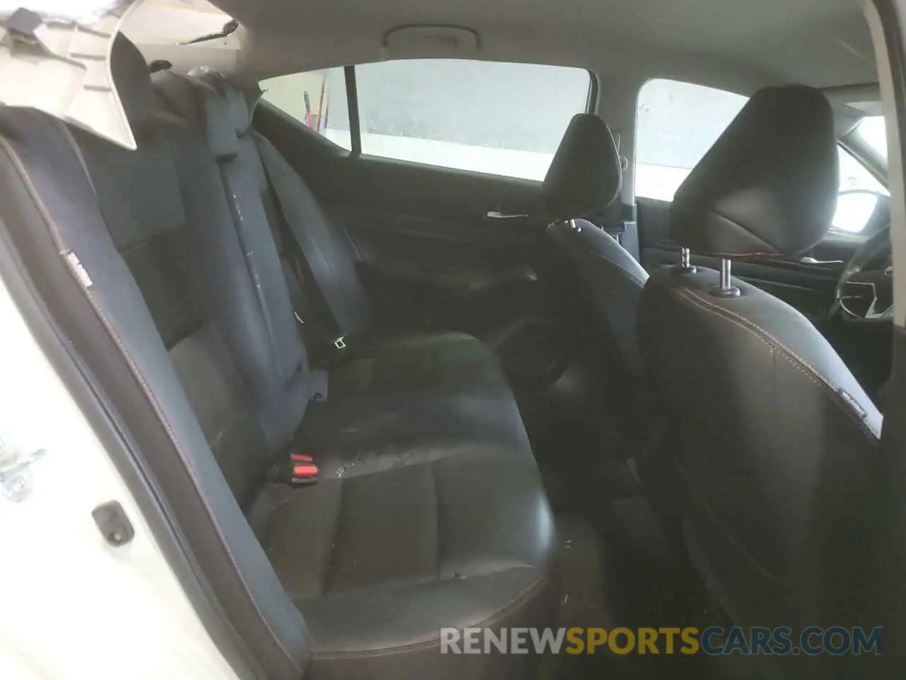 10 Photograph of a damaged car 1N4BL4CV6LC259664 NISSAN ALTIMA 2020