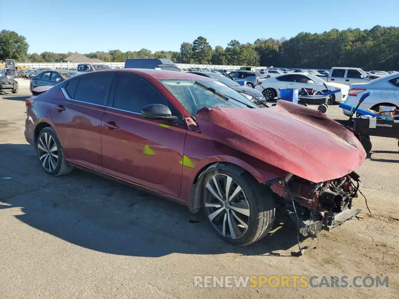 4 Photograph of a damaged car 1N4BL4CV6LN307555 NISSAN ALTIMA 2020