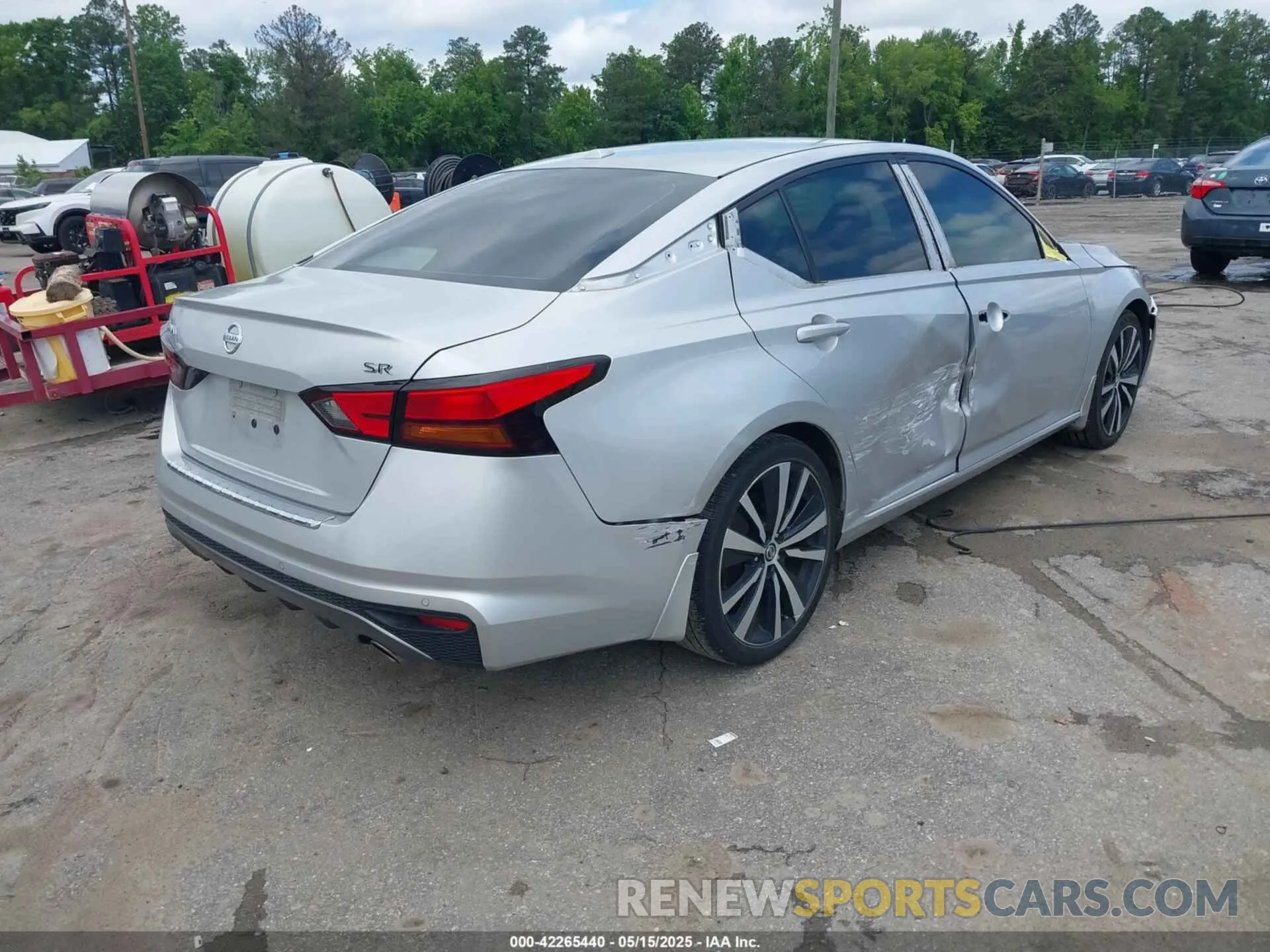 4 Photograph of a damaged car 1N4BL4CV7LC116349 NISSAN ALTIMA 2020