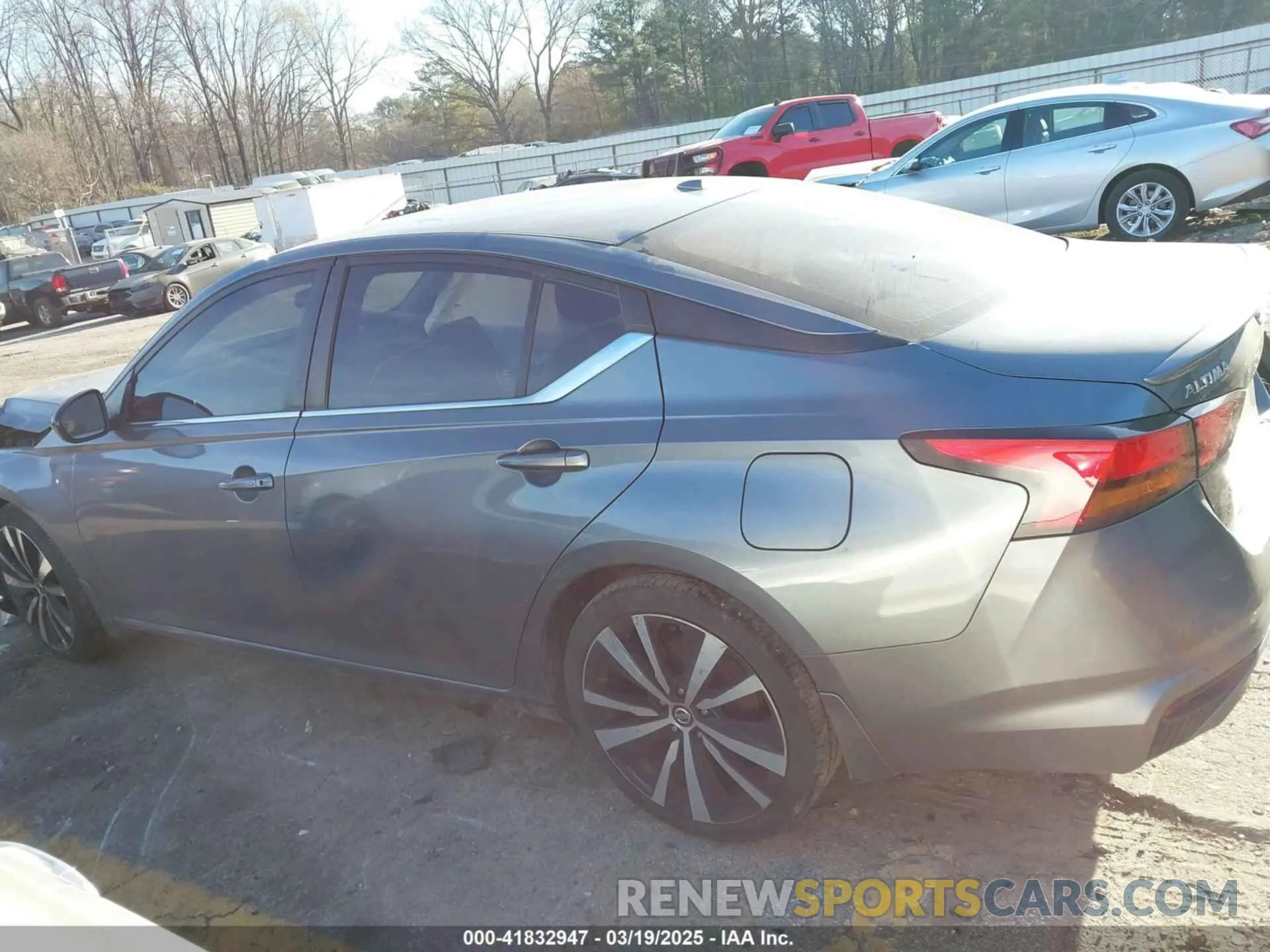 15 Photograph of a damaged car 1N4BL4CV7LC120885 NISSAN ALTIMA 2020