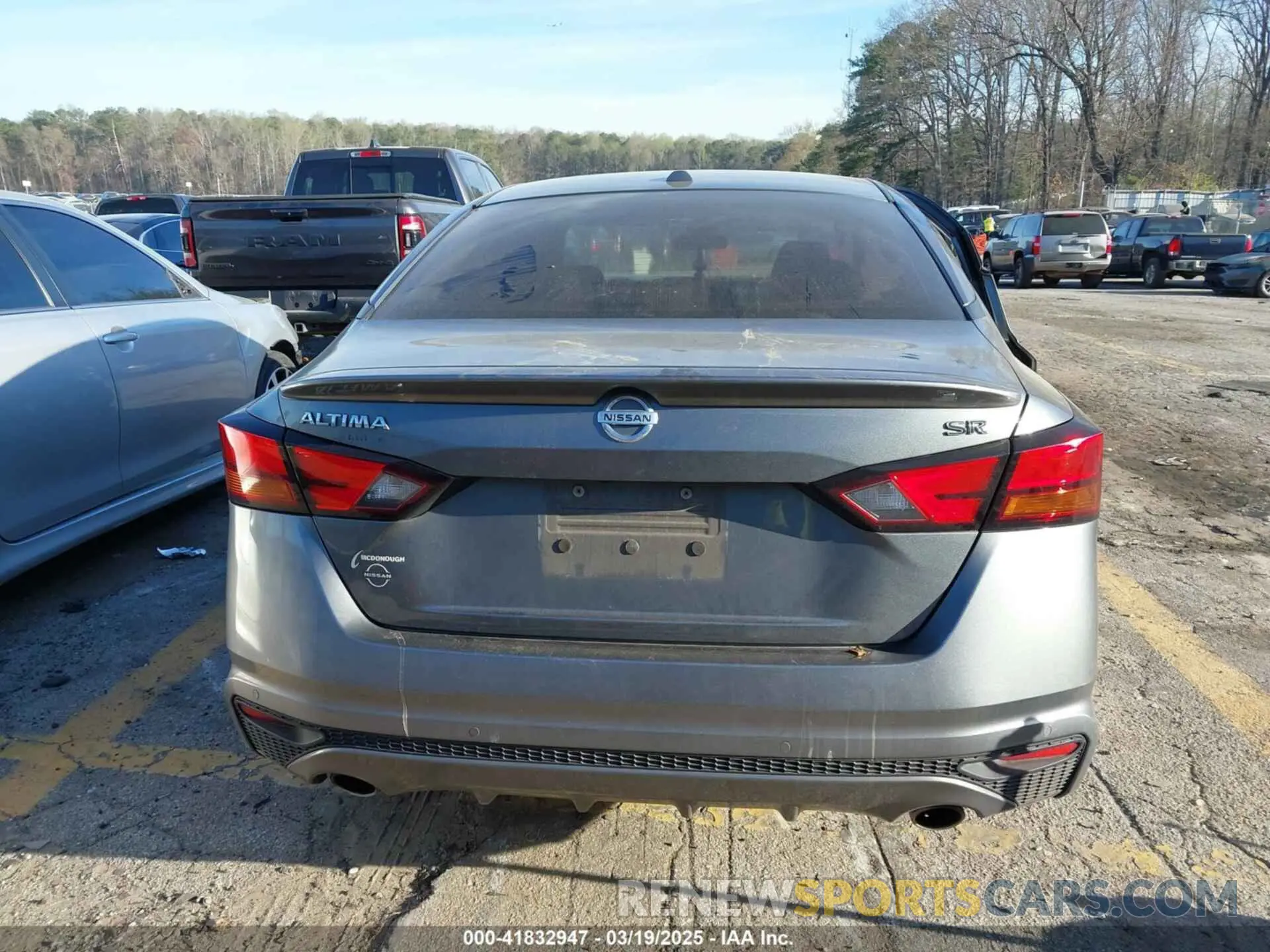 17 Photograph of a damaged car 1N4BL4CV7LC120885 NISSAN ALTIMA 2020