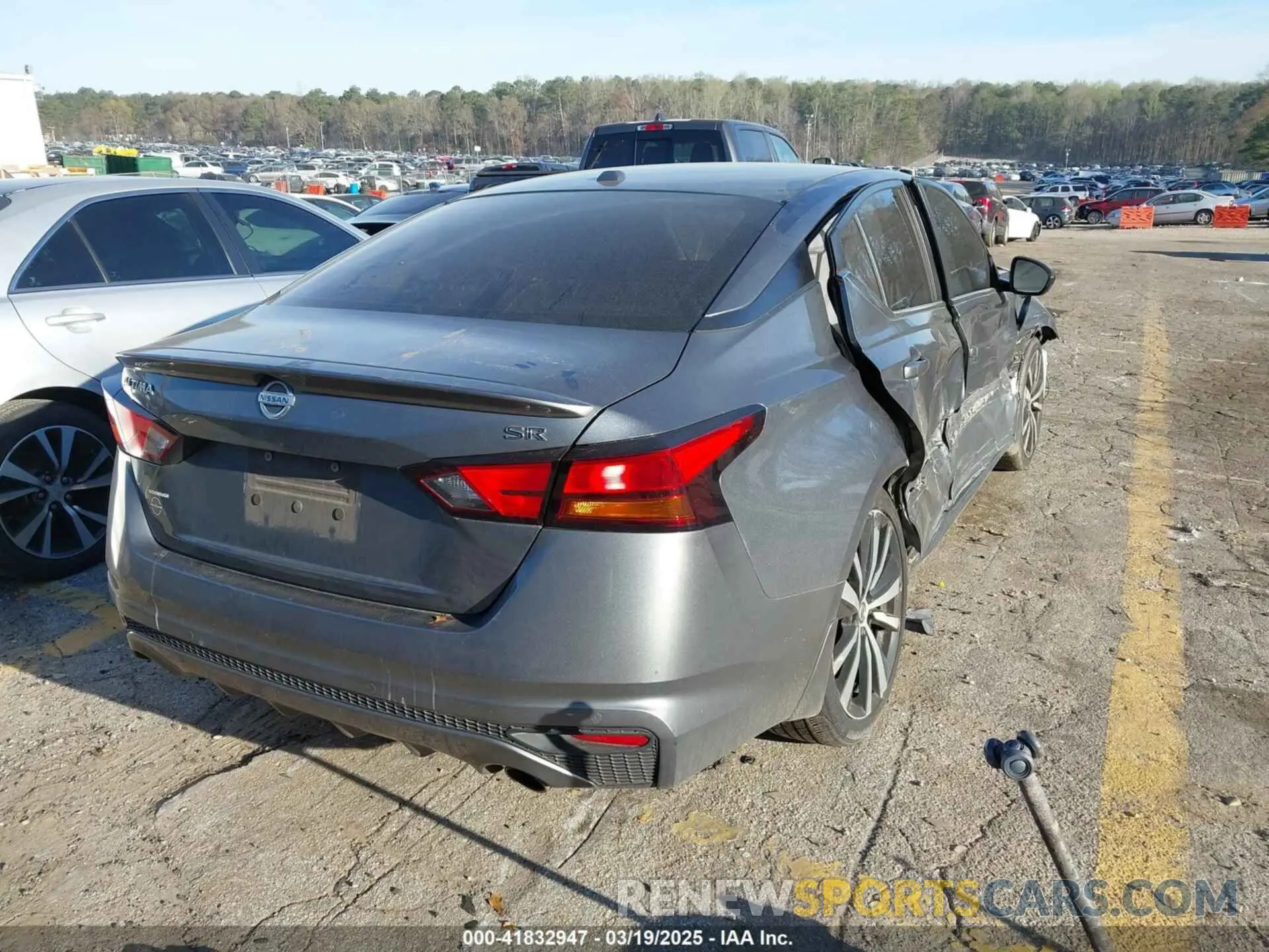 4 Photograph of a damaged car 1N4BL4CV7LC120885 NISSAN ALTIMA 2020