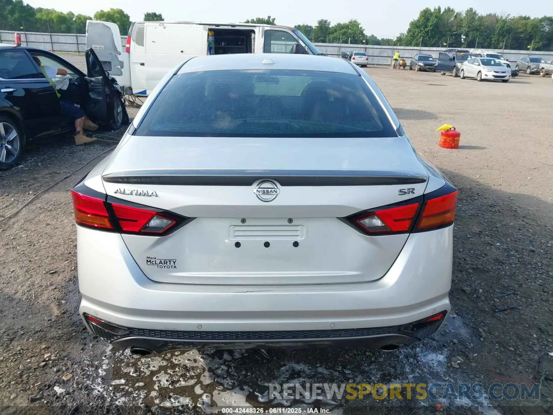 17 Photograph of a damaged car 1N4BL4CV7LC126797 NISSAN ALTIMA 2020