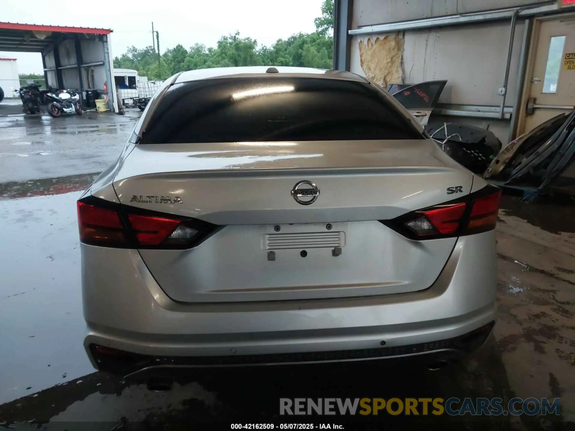 16 Photograph of a damaged car 1N4BL4CV7LC132017 NISSAN ALTIMA 2020