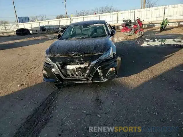 11 Photograph of a damaged car 1N4BL4CV7LC136424 NISSAN ALTIMA 2020