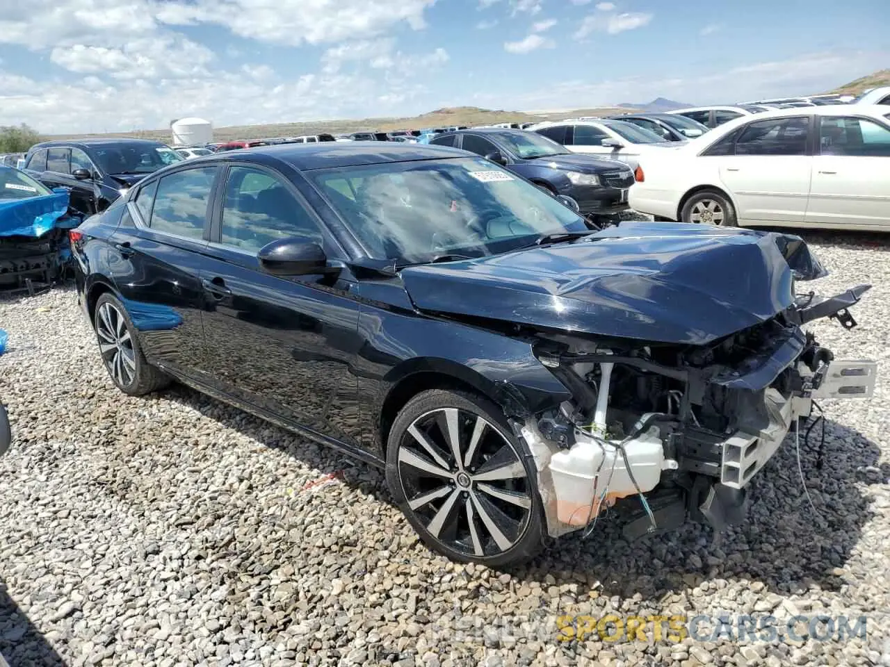 4 Photograph of a damaged car 1N4BL4CV7LC187194 NISSAN ALTIMA 2020